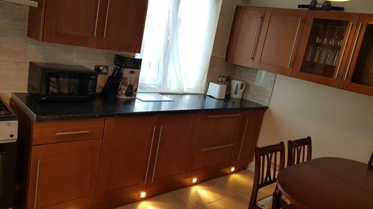 Elegant And Spacious 2 Bedroom Barnet Esterno foto